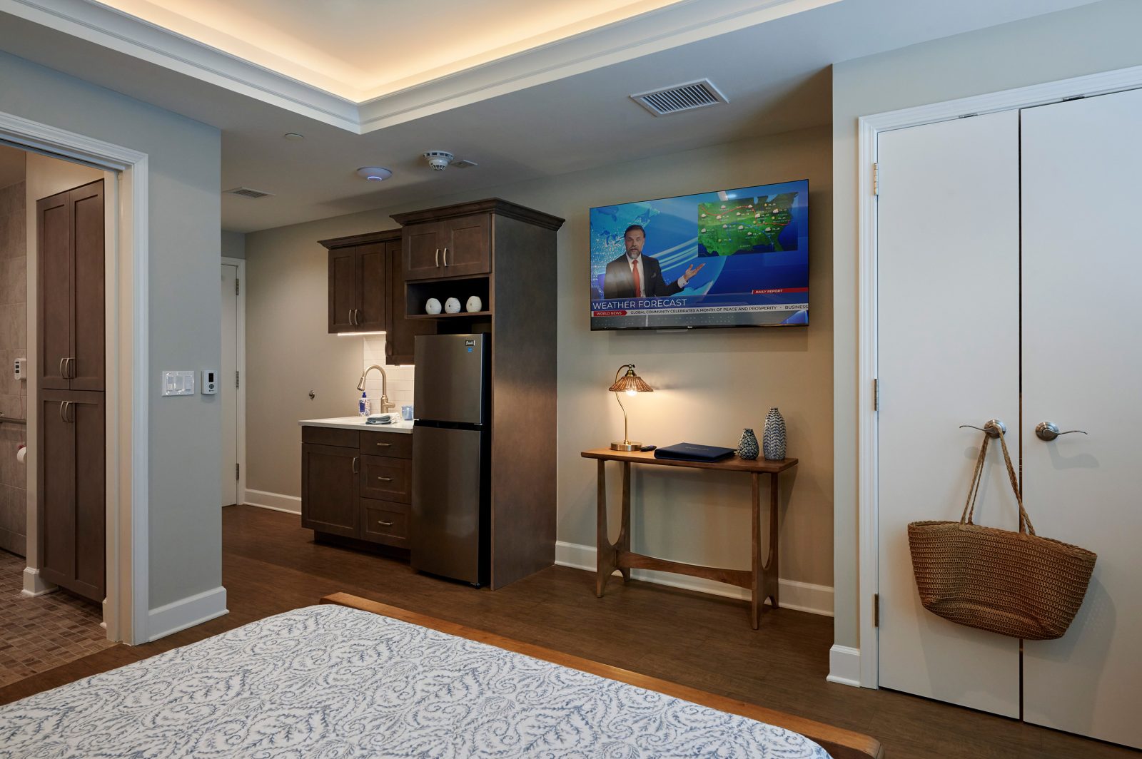 Memory care resident room with kitchenette