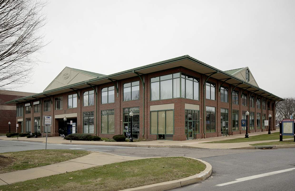 The existing College Square building prior to renovations