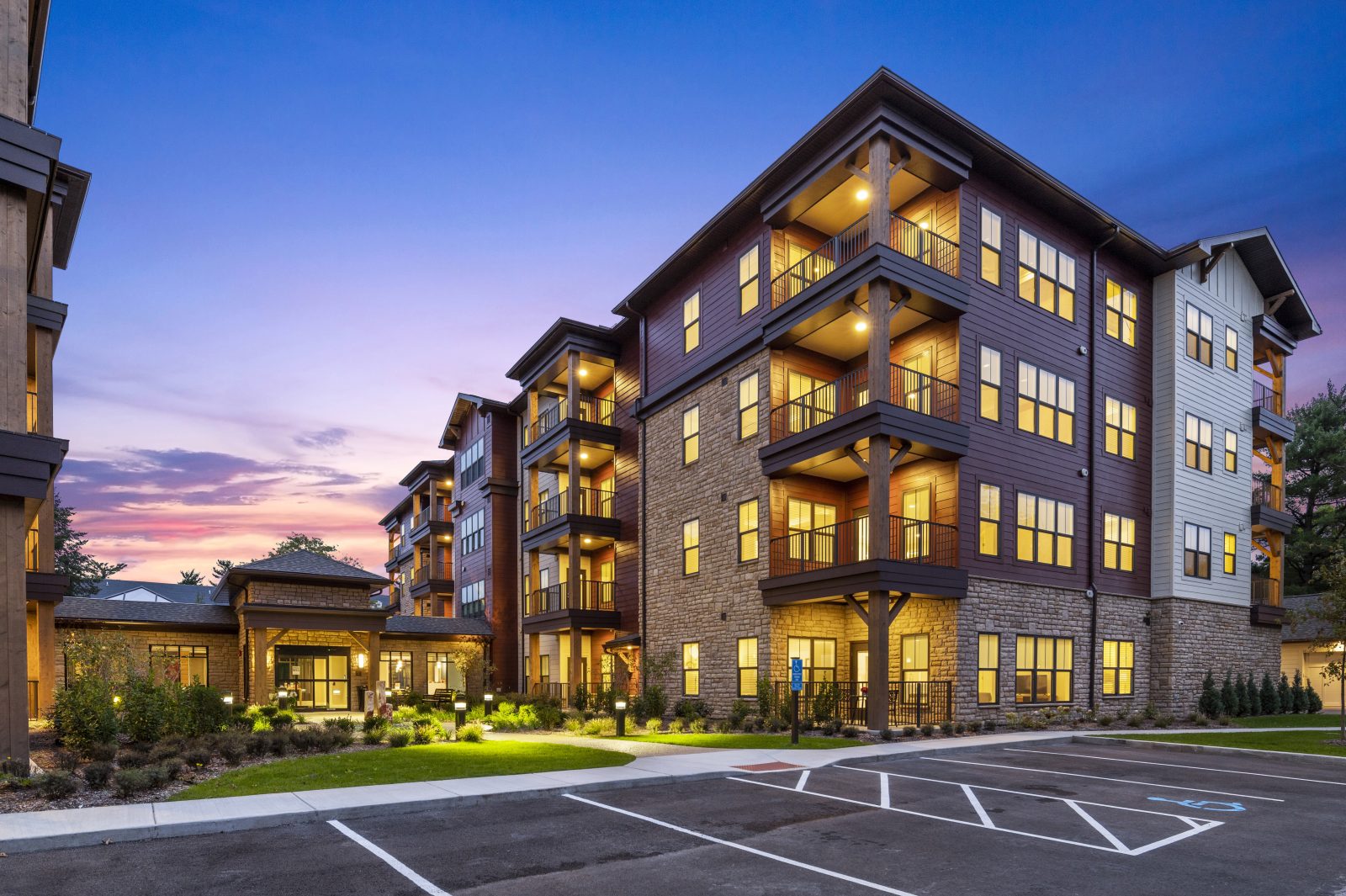 multi-story hybrid senior living with connected dining commons